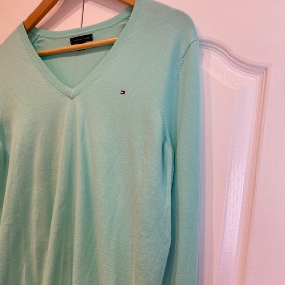 Tommy Hilfiger Classic V-Neck Sweater Size XL - Picture 3 of 6
